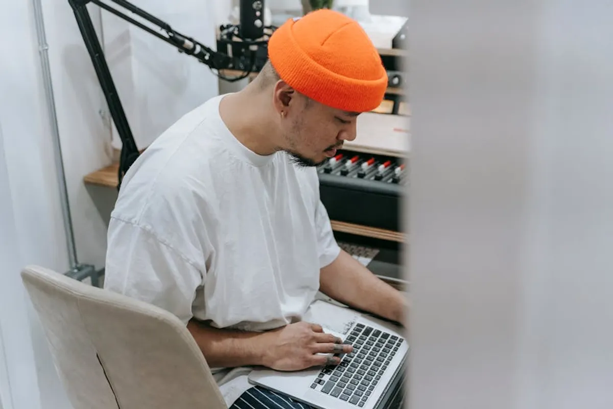 Why Independent Artists Need Online Portfolios